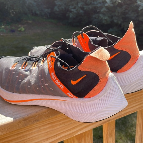Mens Nike Sneakers- EXP- X14 SE Black/Orange/ White  Size 13 - Picture 10 of 14